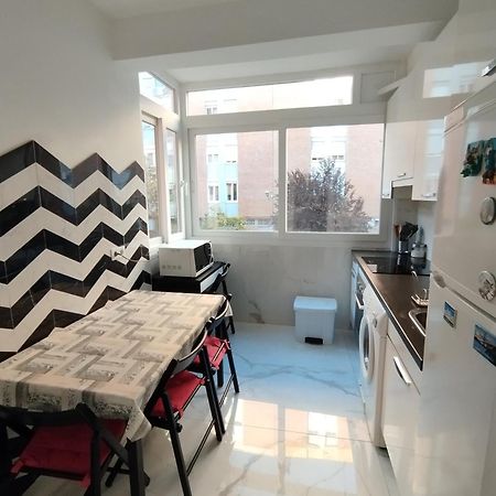 Apartamento Luminoso Y Nuevo En Madrid Rio Esterno foto